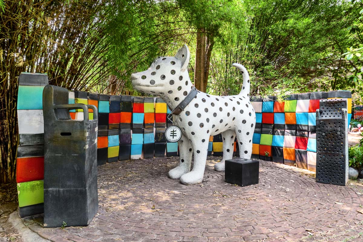 タオ・ホン・タイ陶磁器工場