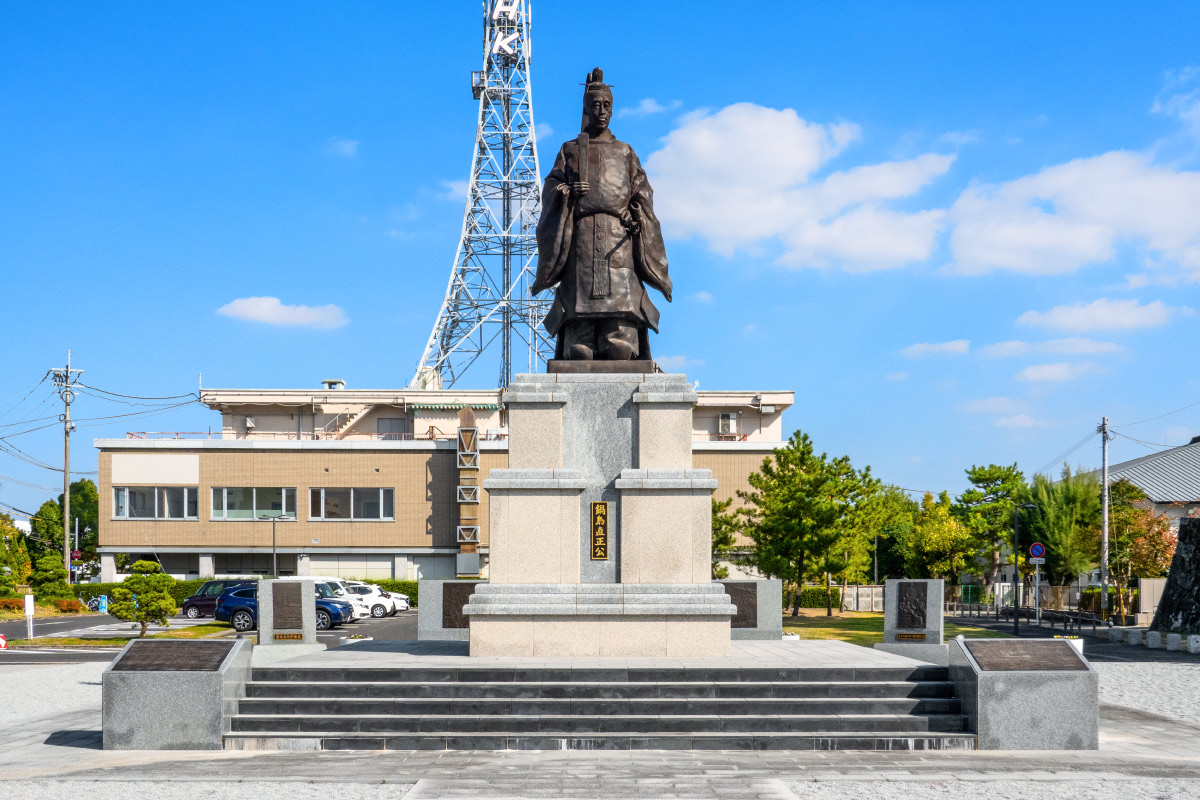 鍋島直正公銅像